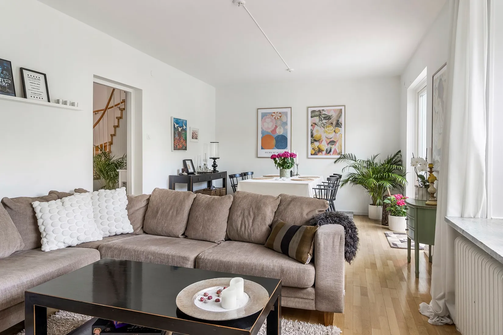 Radhus, Växthusvägen 9, Vega, Västerås