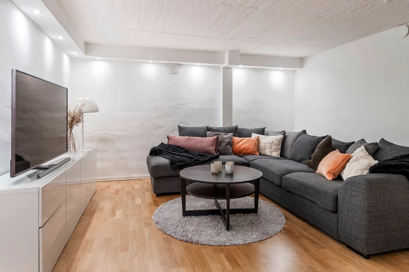Radhus, Växthusvägen 9, Vega, Västerås