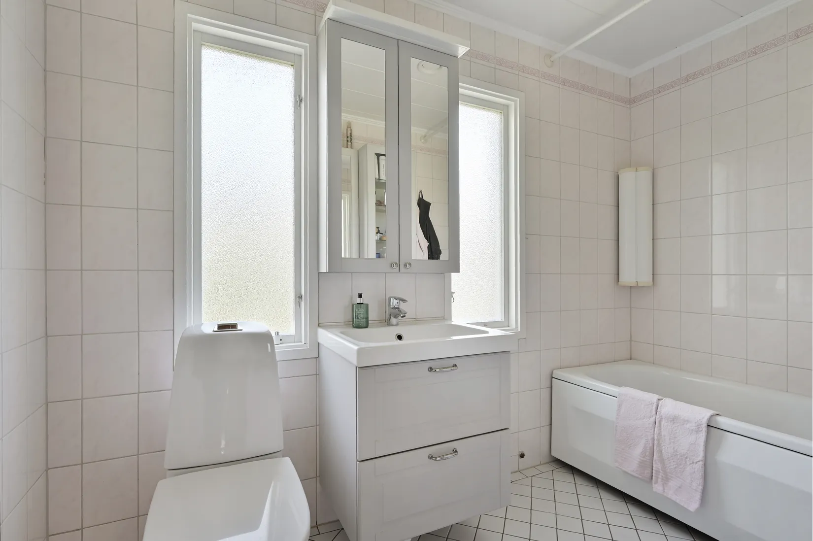 Villa, Aprilvägen 9, Västra Jakobsberg, Järfälla