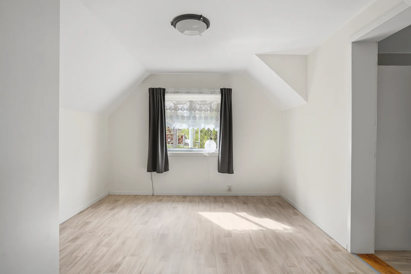 Villa, Larsbovägen 31, Söråker, Timrå