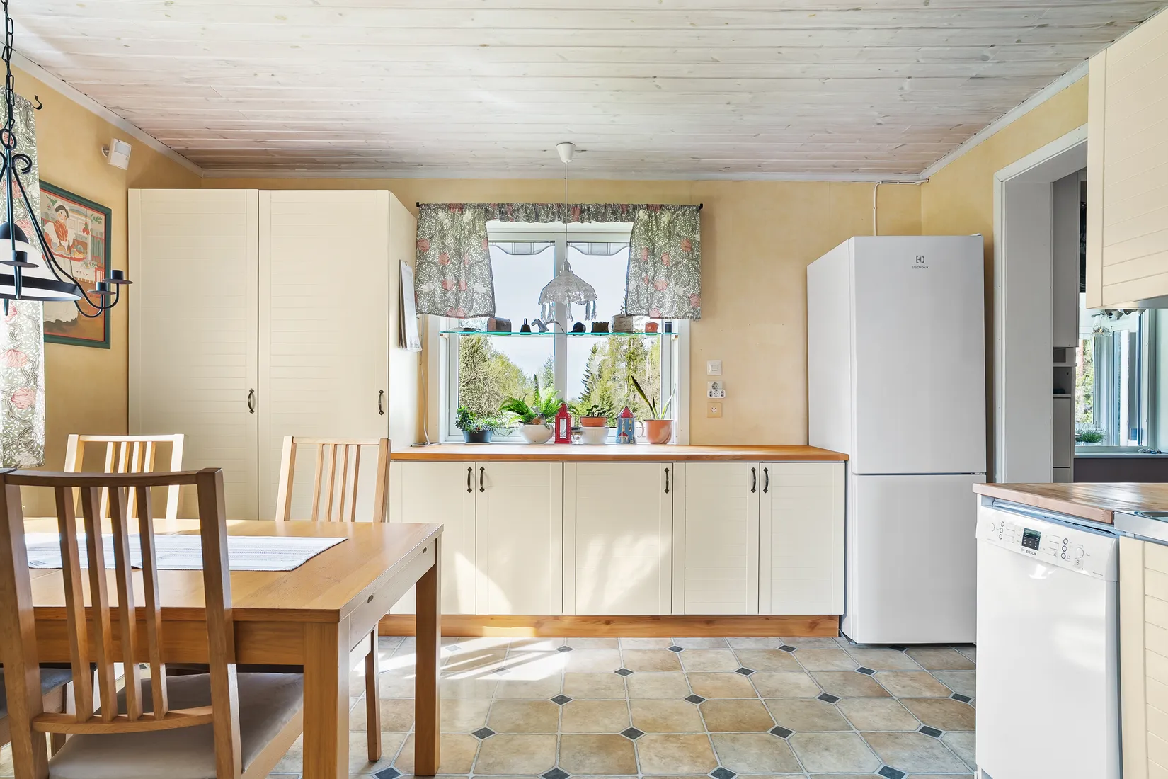 Villa, Larsbovägen 31, Söråker, Timrå