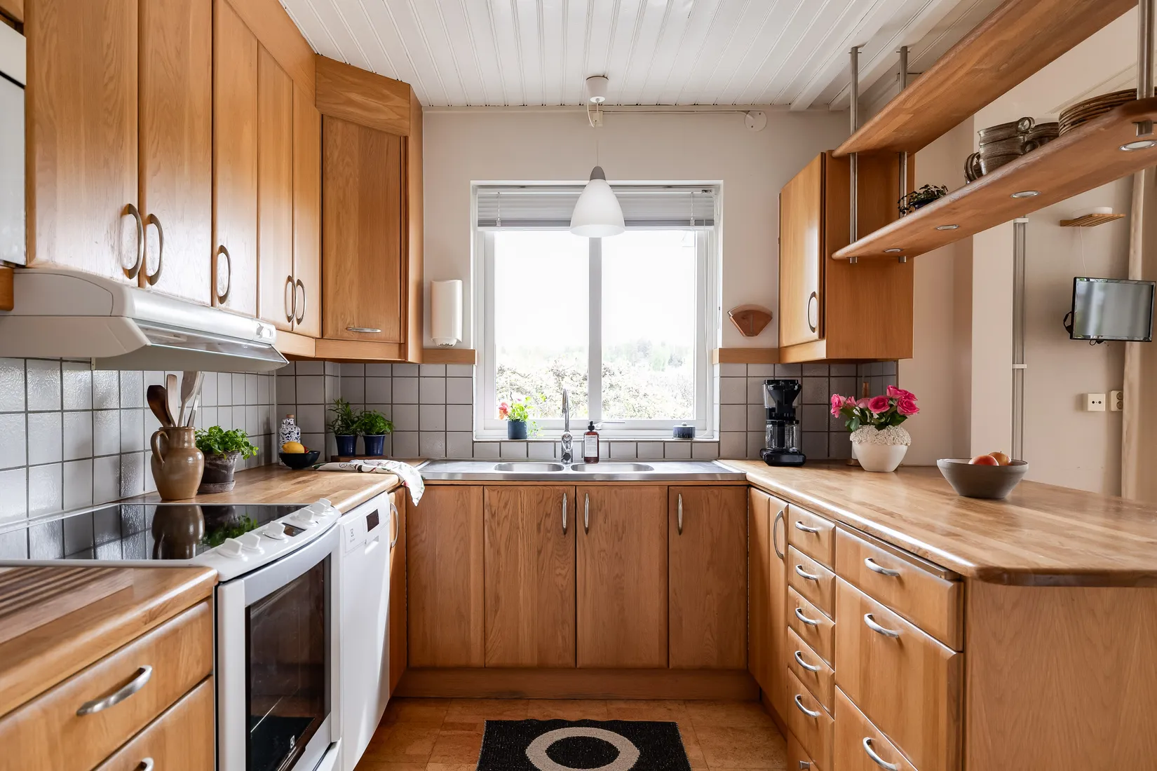 Villa, Ekebyviken 26, Ekeby-Almby, Örebro