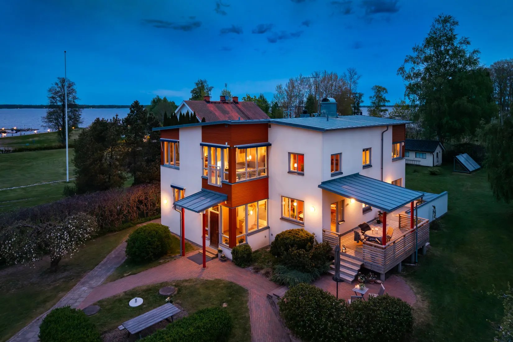 Villa, Ekebyviken 26, Ekeby-Almby, Örebro