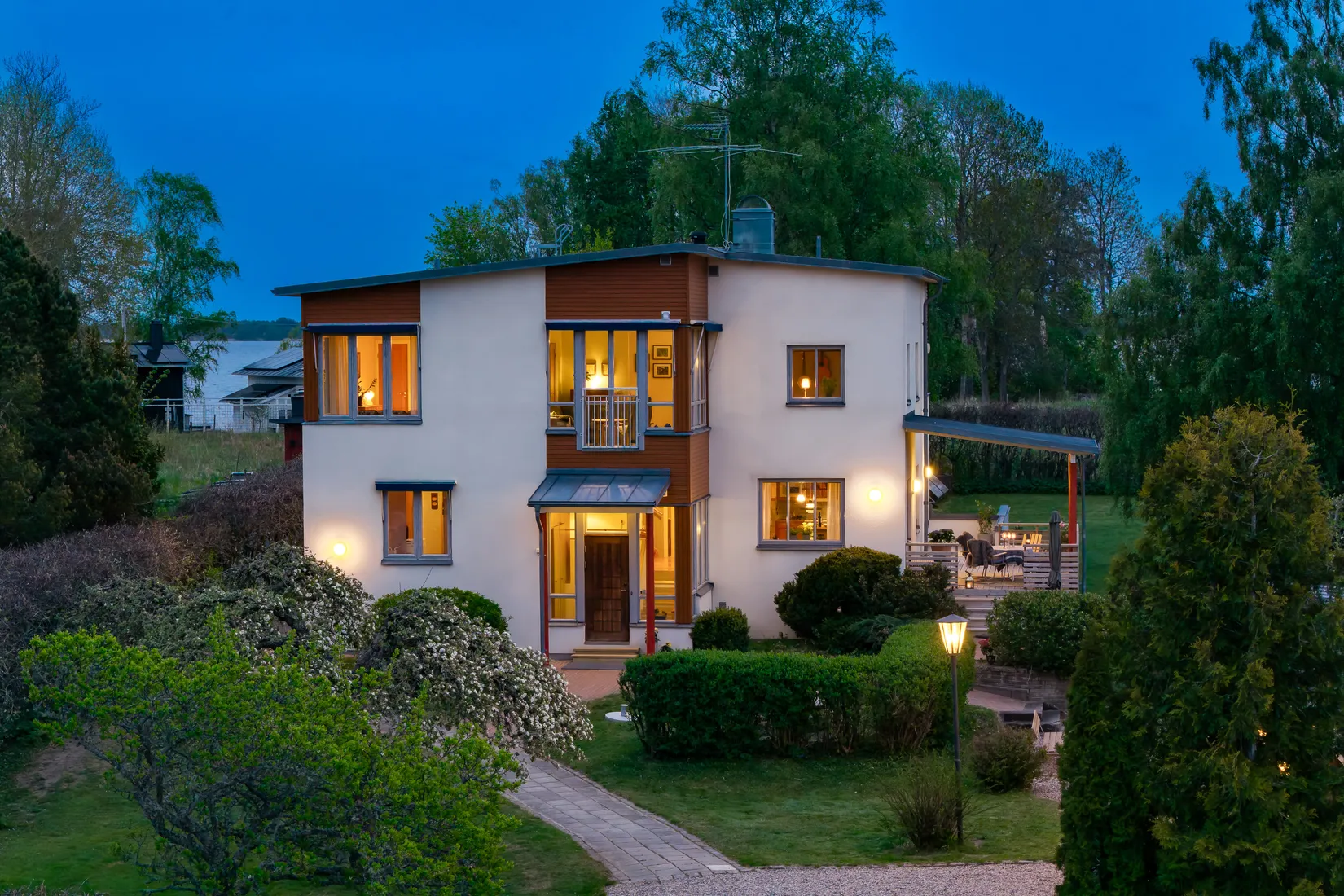 Villa, Ekebyviken 26, Ekeby-Almby, Örebro