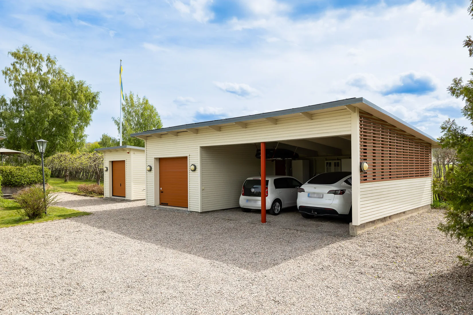 Villa, Ekebyviken 26, Ekeby-Almby, Örebro