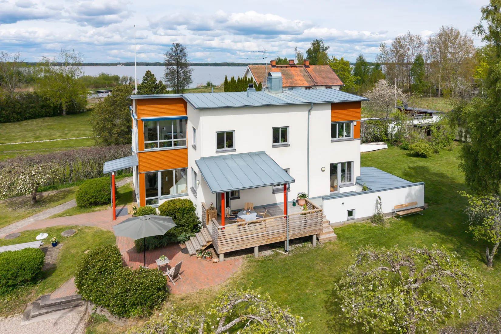 Villa, Ekebyviken 26, Ekeby-Almby, Örebro