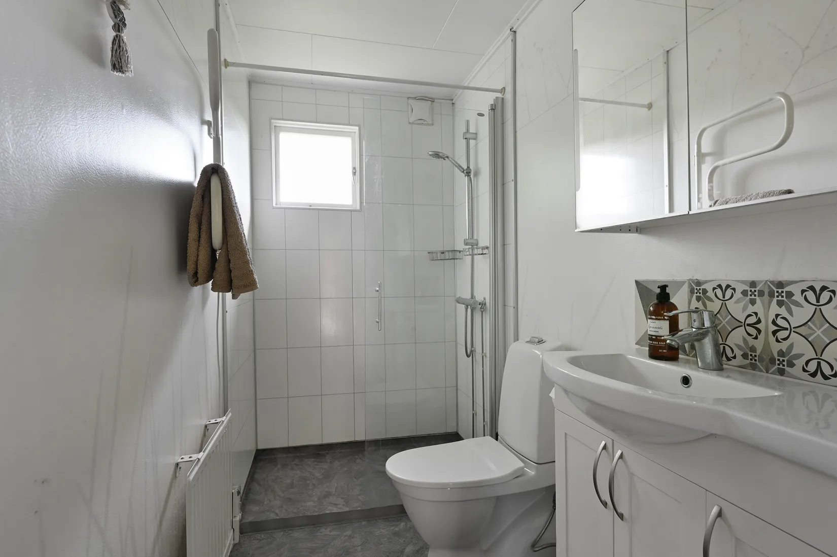 Villa, Enbybacken 4, Färingsö Färentuna, Ekerö