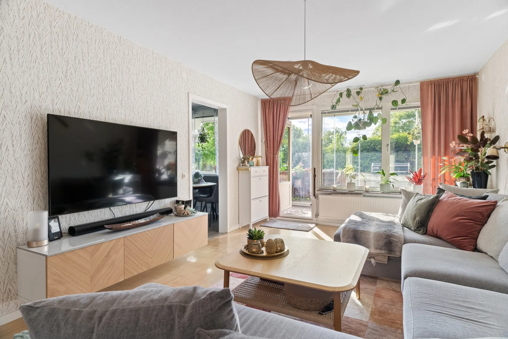 Bostadsrätt, Lomvägen 32, Kärrdal, Sollentuna