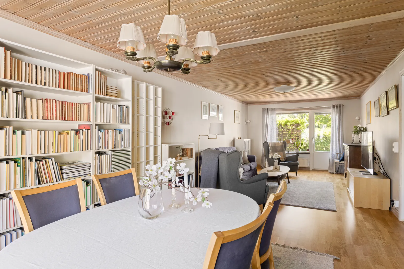 Villa, Radhus, Högbyvägen 84, Viksjö, Järfälla