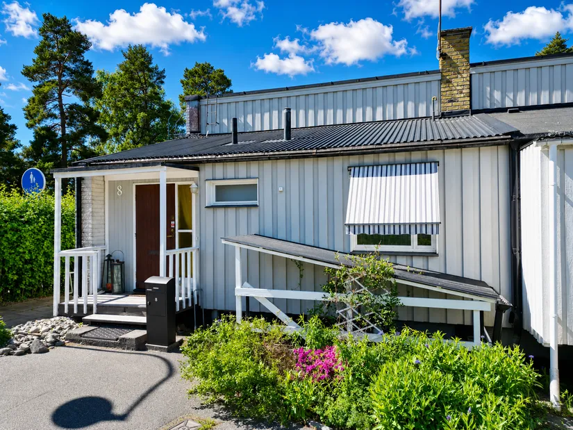 Villa, Radhus, Kurirgatan 8, Hässelby Södra Villastad, Stockholm