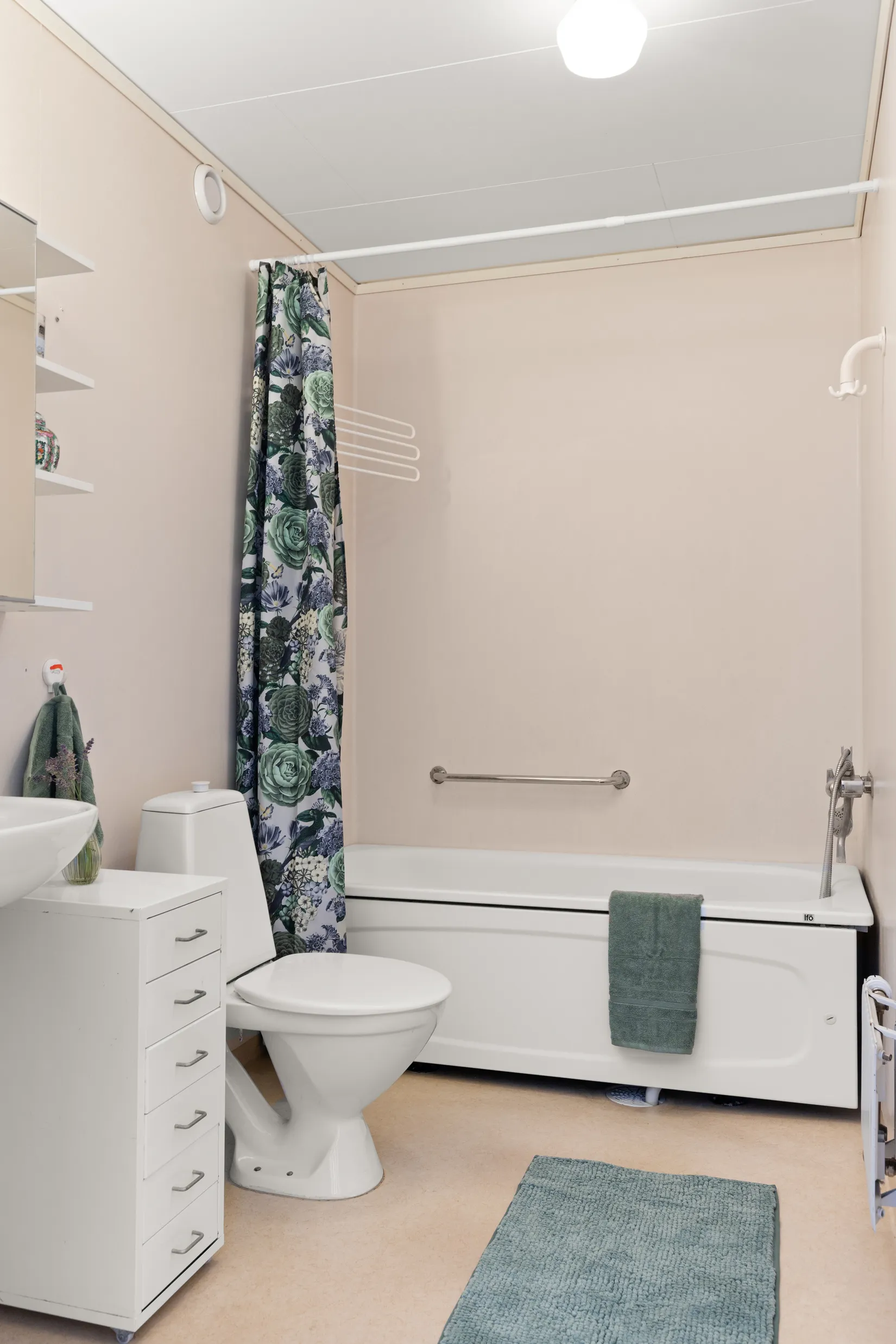Bostadsrätt, Radhus, Stenbacksvägen 42, Vä, Kristianstad