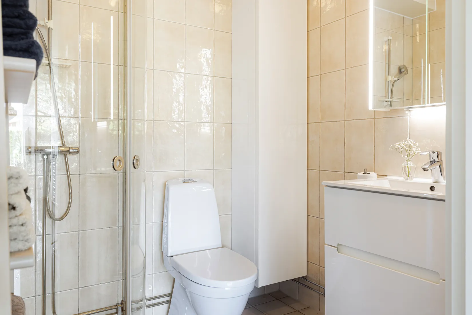 Villa, Radhus, Naturstensvägen 99, Mölnlycke, Härryda