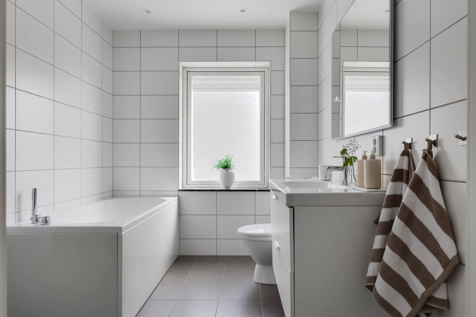 Villa, Radhus, Bonstorpsvägen 36, Södra Lindhult, Örebro