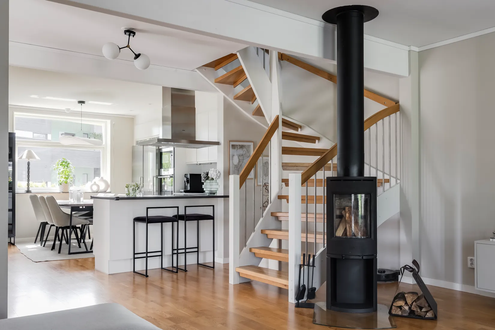 Villa, Radhus, Bonstorpsvägen 36, Södra Lindhult, Örebro