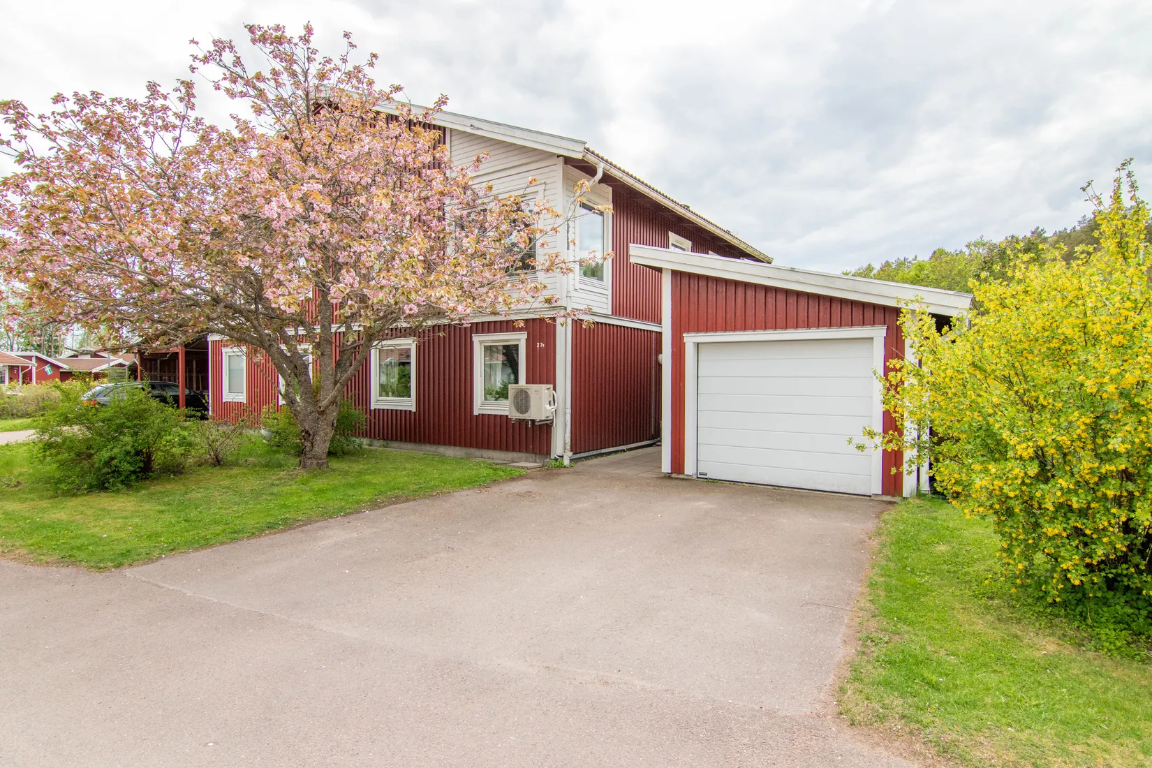Radhus, Lundagårdsgatan 27 B, Lundagård, Forshaga