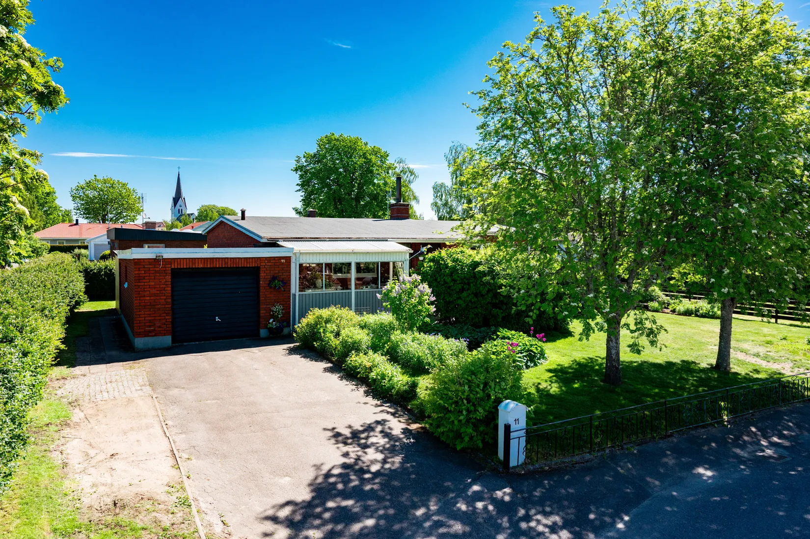 Villa, Gärdesvägen 11, Vara