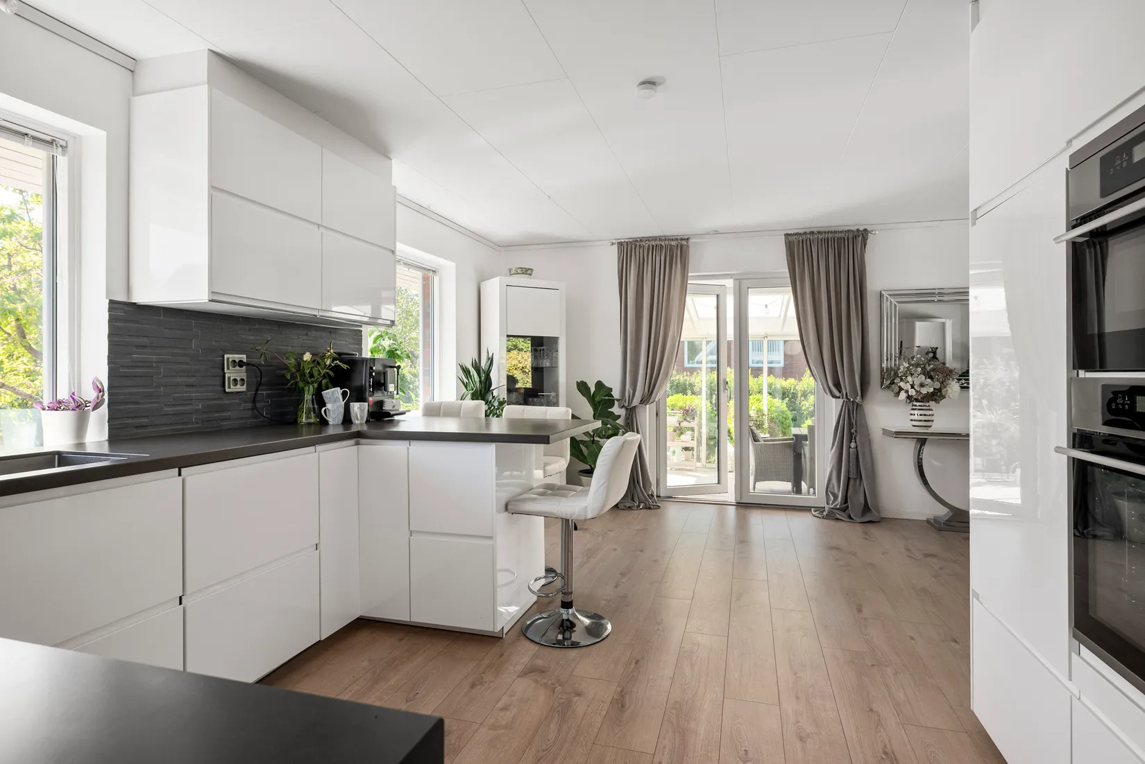 Villa, Vitpilsgränd 6, Hässelby Norra Villastad, Stockholm
