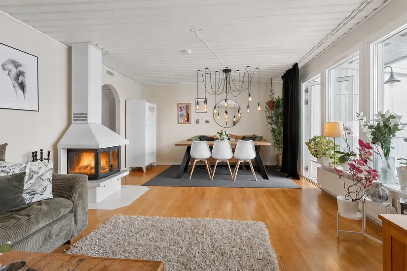 Radhus, Kakelstigen 31, Brunna, Upplands-Bro