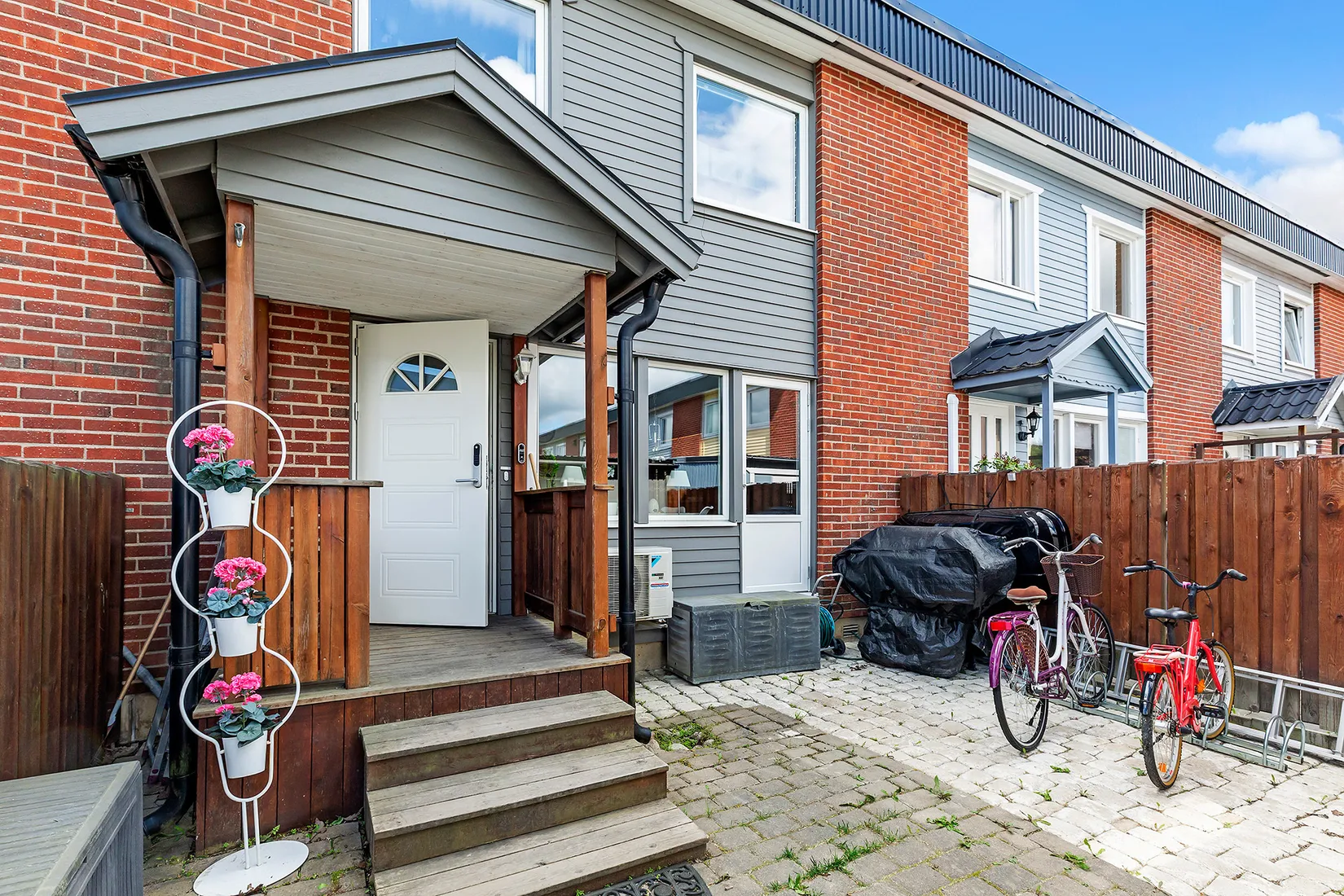 Radhus, Kakelstigen 31, Brunna, Upplands-Bro