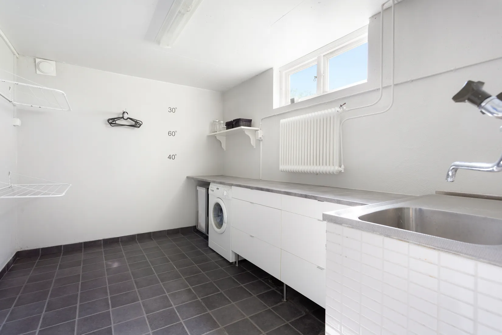 Villa, Ängåsgatan 11, Bengstbol, Forshaga