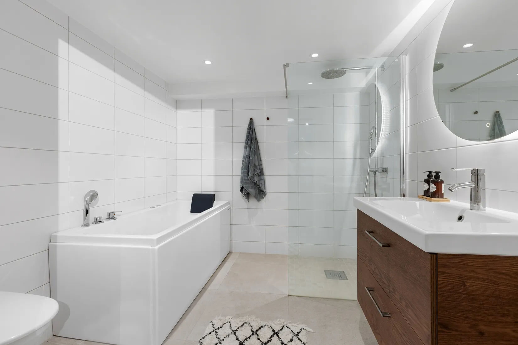 Villa, Radhus, Gräsåkersvägen 39F, Gräsåker, Ekerö