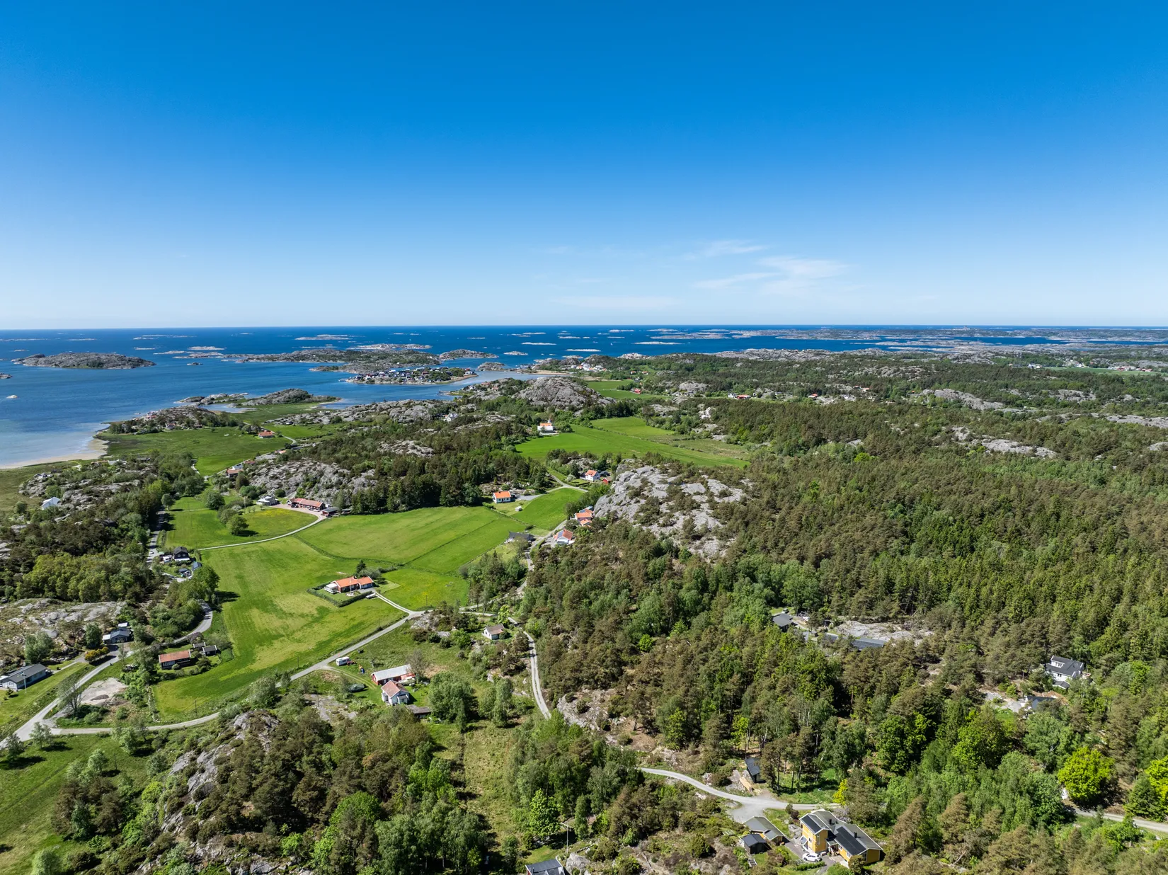 Fritidshus, Glöskär 335, Kärna kustremsa. Överön, Glose, Glöskär, Brunnefjäll, Vedhall & Åkerhög., Kungälv