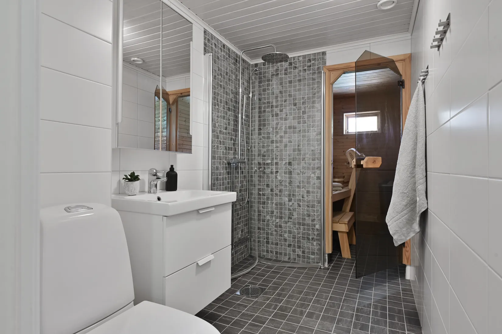 Villa, Radhus, Stängselvägen 38, Viksjö, Järfälla
