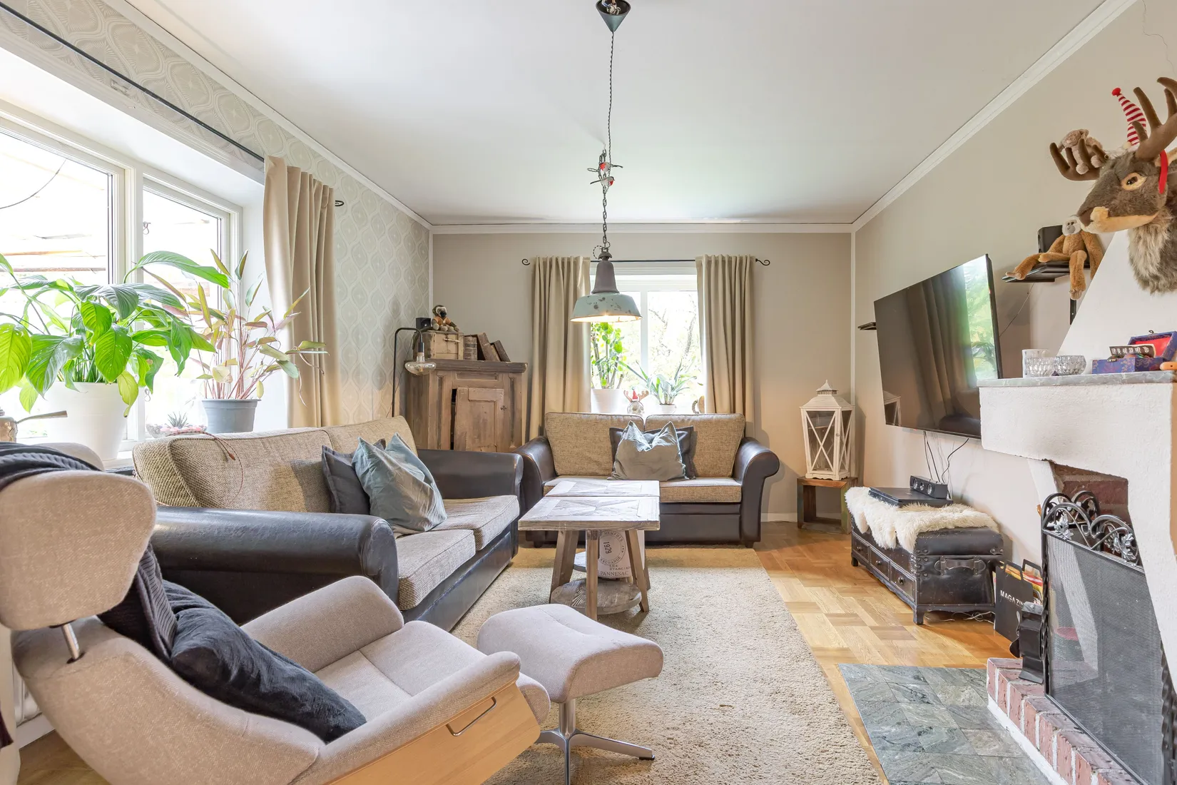 Villa, Suckarnas allé 7, Hällbybrunn, Eskilstuna