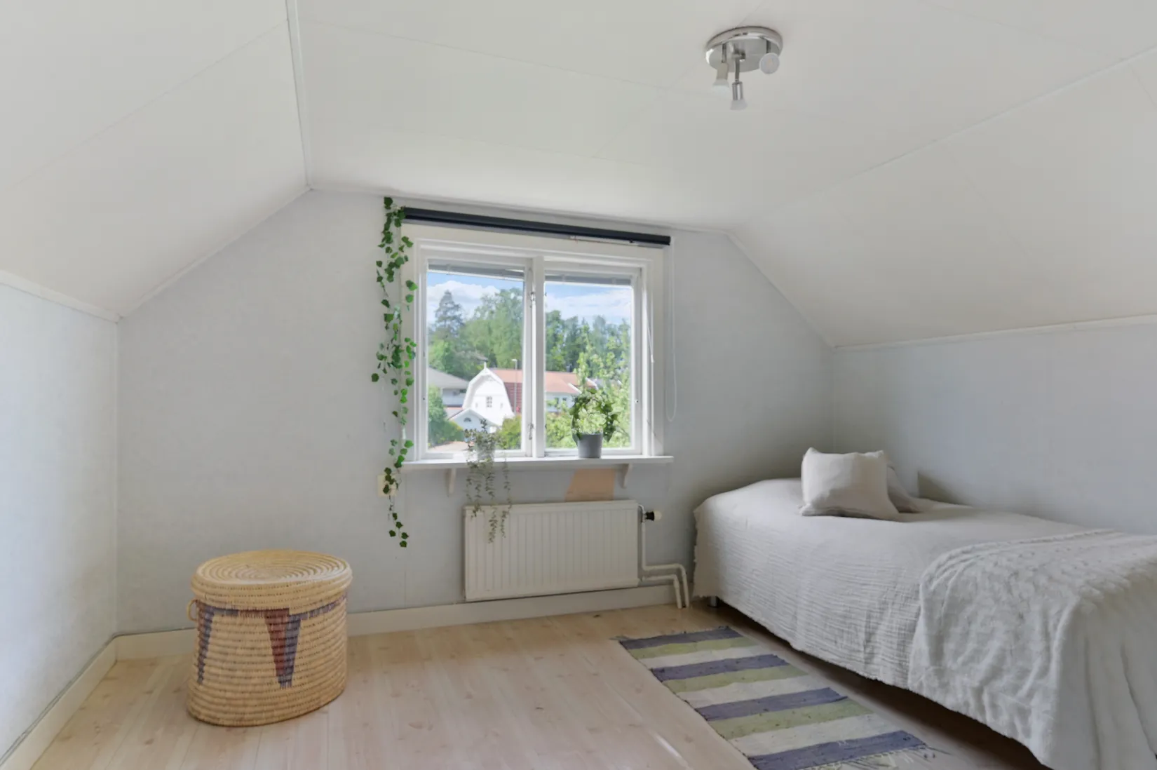 Villa, Skillingvägen 15, Skälby, Järfälla
