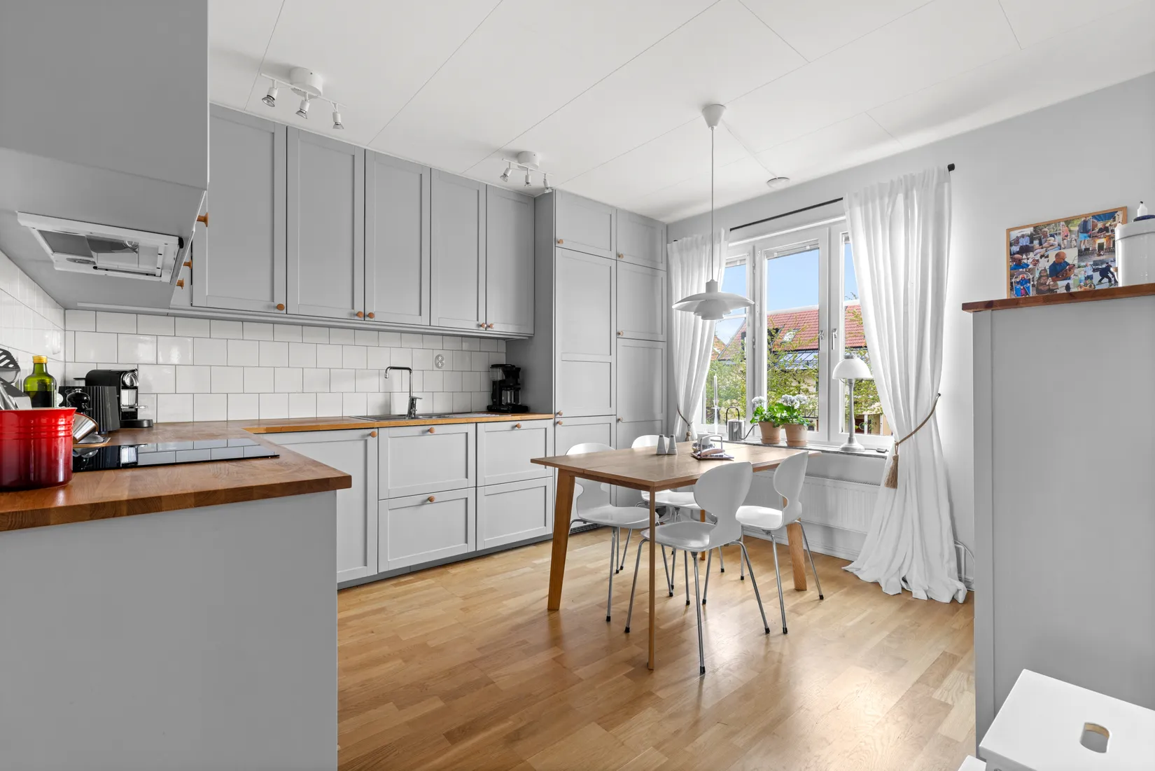 Bostadsrätt, Radhus, Lagergrens väg 15, Tyresö strand, Tyresö
