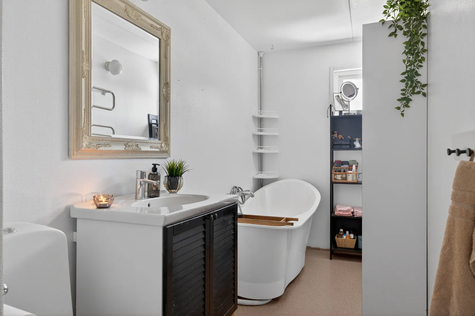Bostadsrätt, Radhus, Lundhagsvägen 47, Hovsta, Örebro