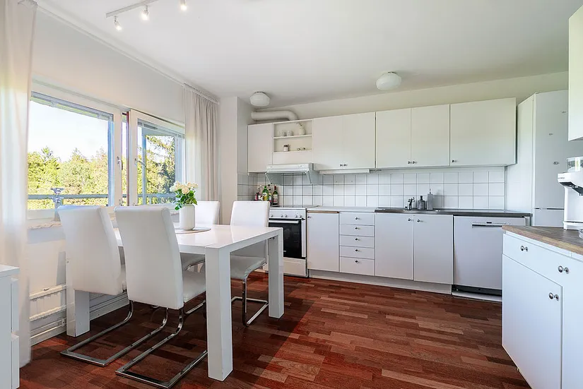Bostadsrätt, Myrstuguvägen 359, 1tr, Huddinge - Myrstuguberget, Huddinge