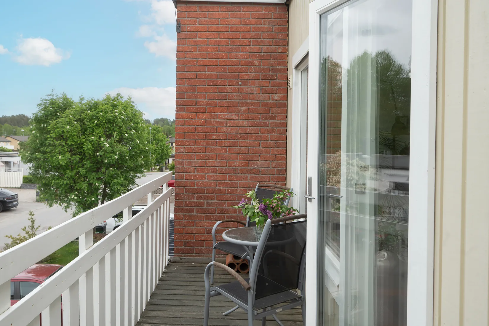 Radhus, Granbacken 9, Broängen, Botkyrka