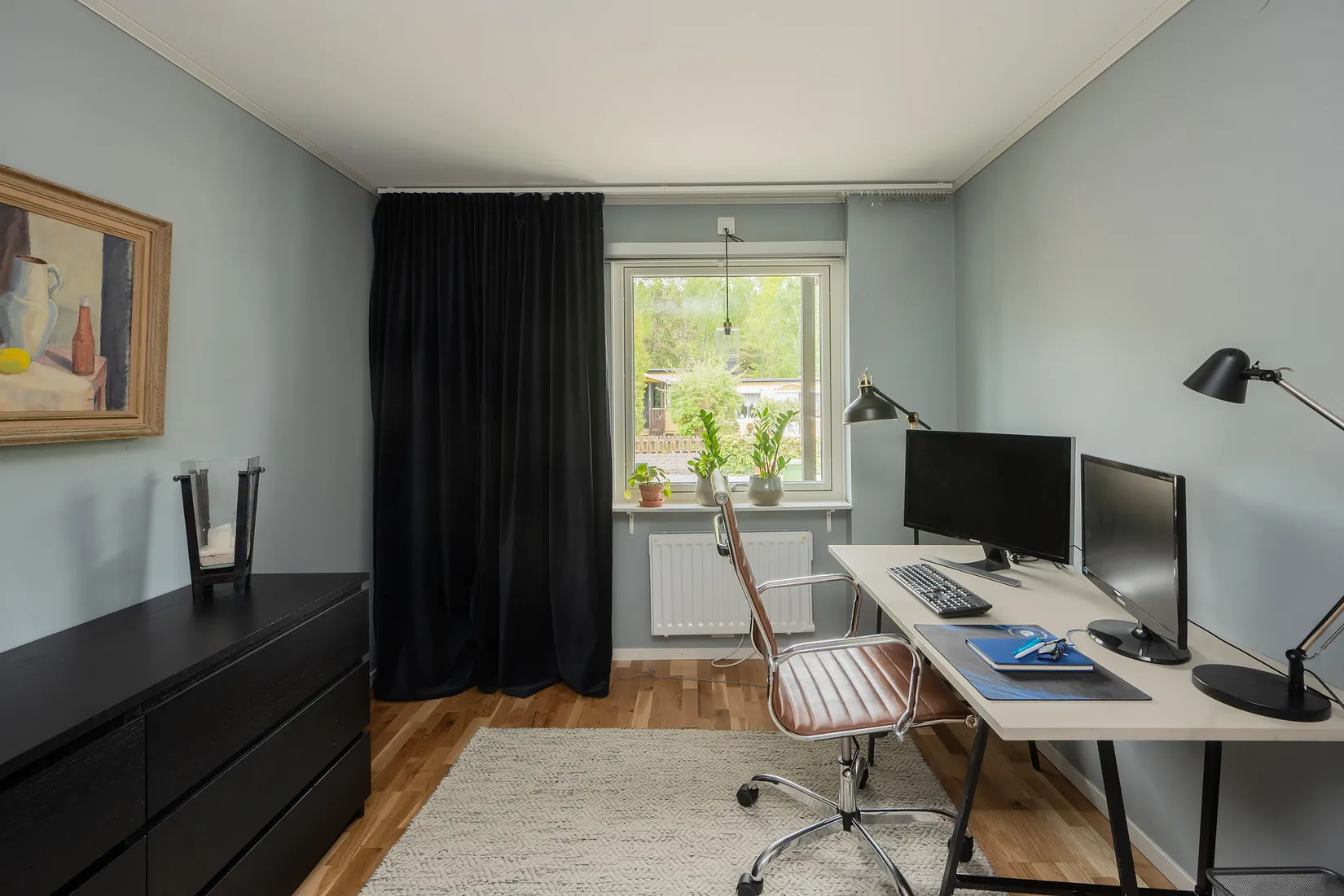 Radhus, Granbacken 9, Broängen, Botkyrka