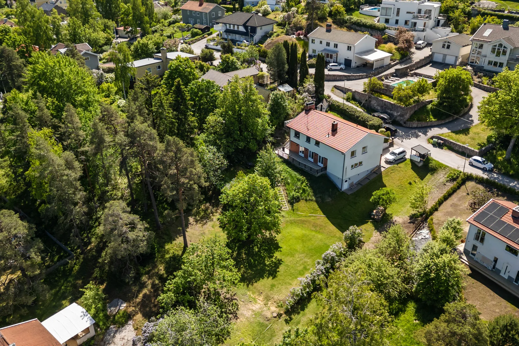 Tomt, Tomt - del av fastighet med adress Skogsvägen 26, Lahäll, Täby