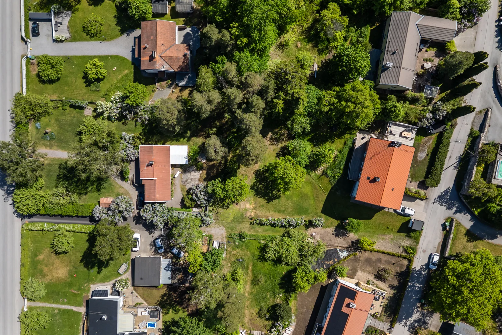 Tomt, Tomt - del av fastighet med adress Skogsvägen 26, Lahäll, Täby
