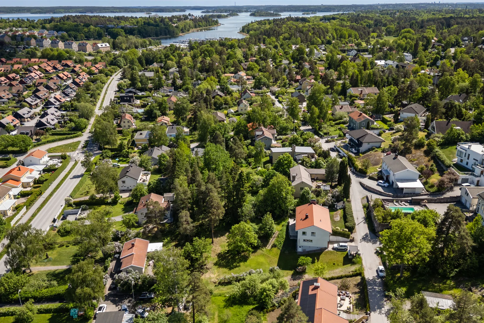 Tomt, Tomt - del av fastighet med adress Skogsvägen 26, Lahäll, Täby