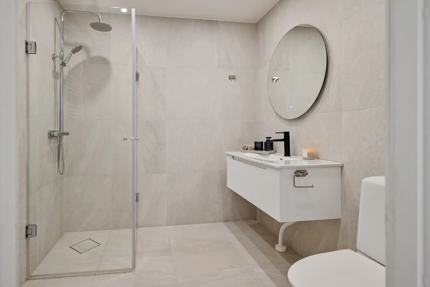 Villa, Radhus, Pilgrimsvägen 14, Prästgårdsmarken/Prästhagen, Upplands Väsby