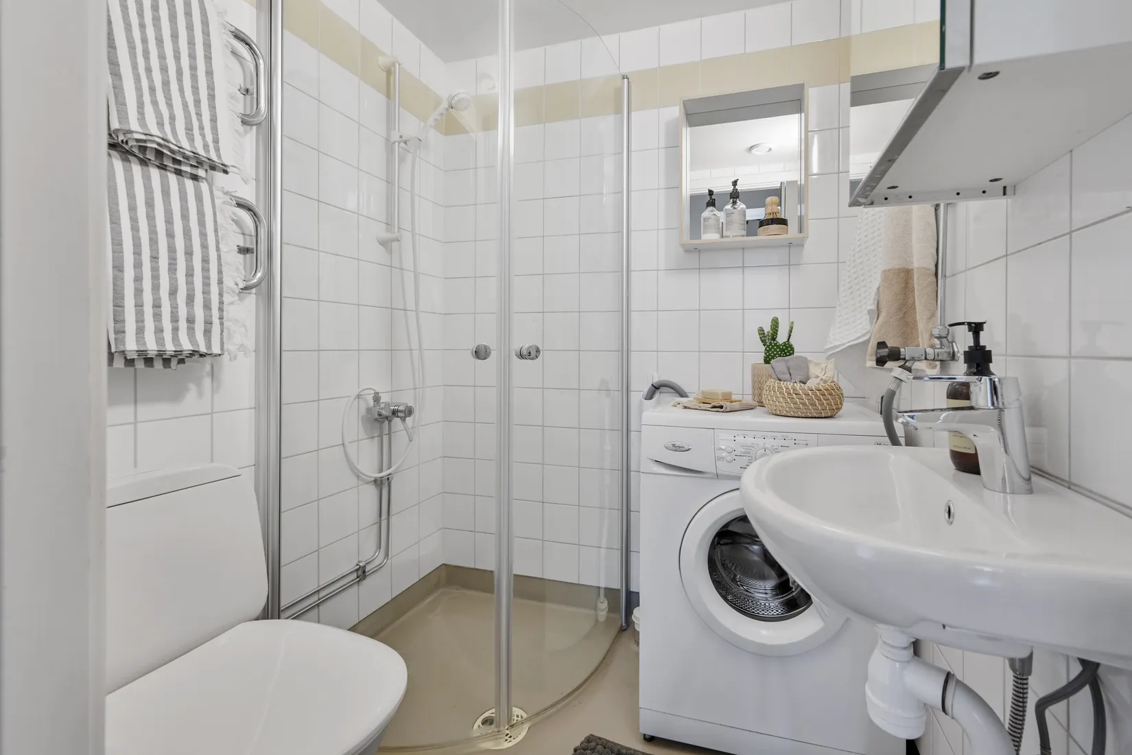 Bostadsrätt, Genvägen 2A, Centralt, Upplands Väsby
