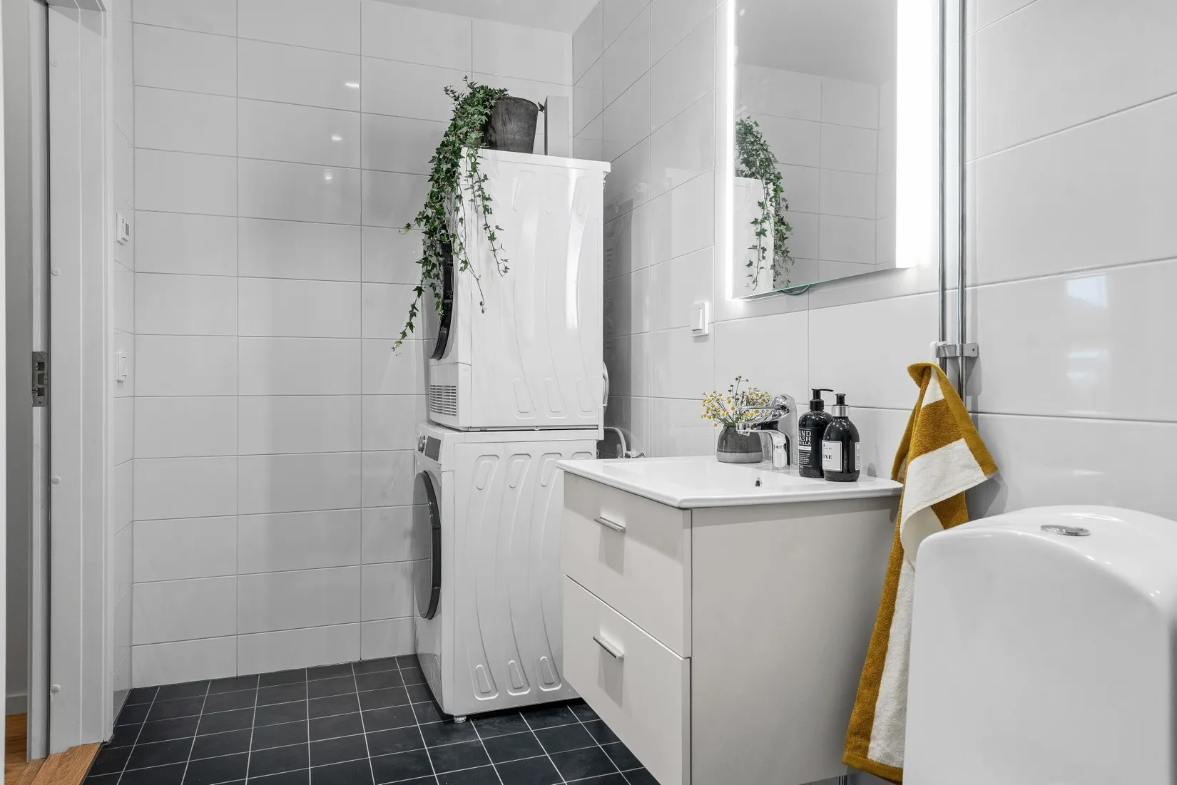 Bostadsrätt, Kaggeholm 17B, Helgö / Kaggeholms Slottsby, Ekerö