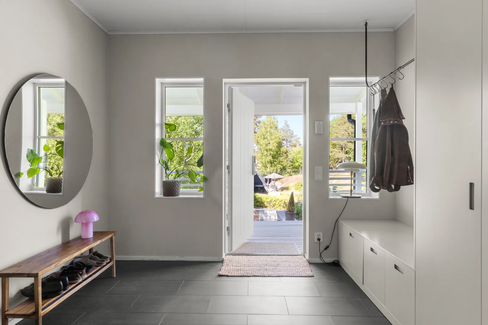 Villa, Snövits väg 12A, Trollbäcken, Tyresö