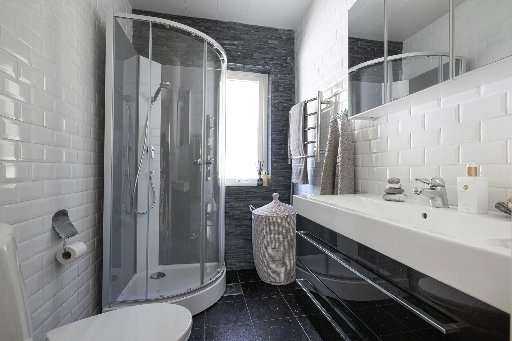 Villa, Sandavägen 35, Odenslunda, Upplands Väsby