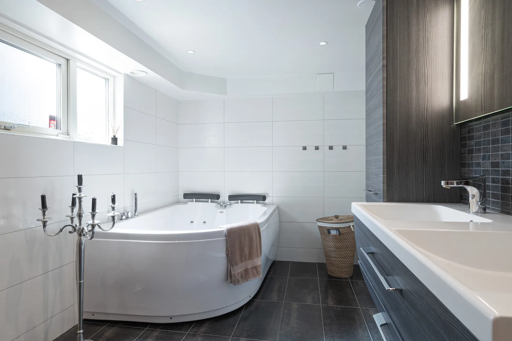 Villa, Sandavägen 35, Odenslunda, Upplands Väsby