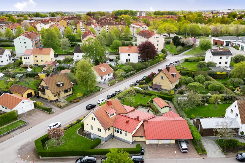 Villa, Nyhemsgatan 11, Ängavången, Ängelholm