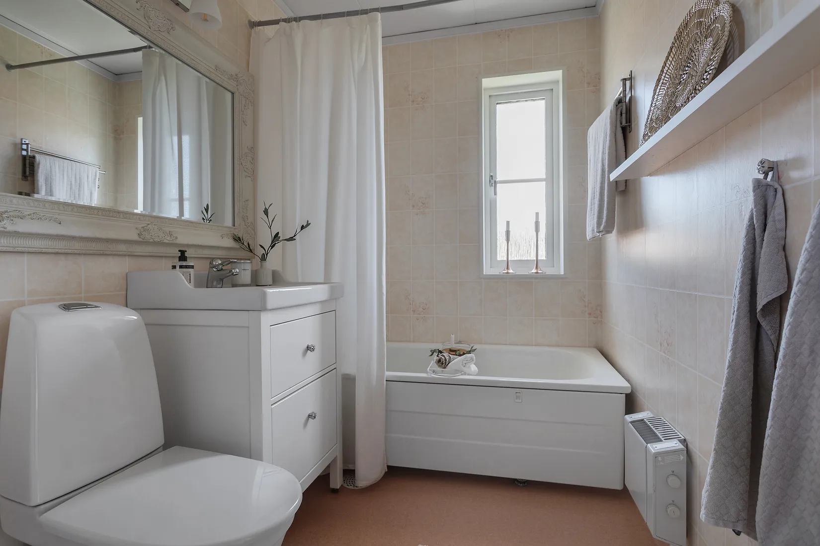 Villa, Radhus, Lilla Vårviksvägen 34, Björndalen, Trollhättan