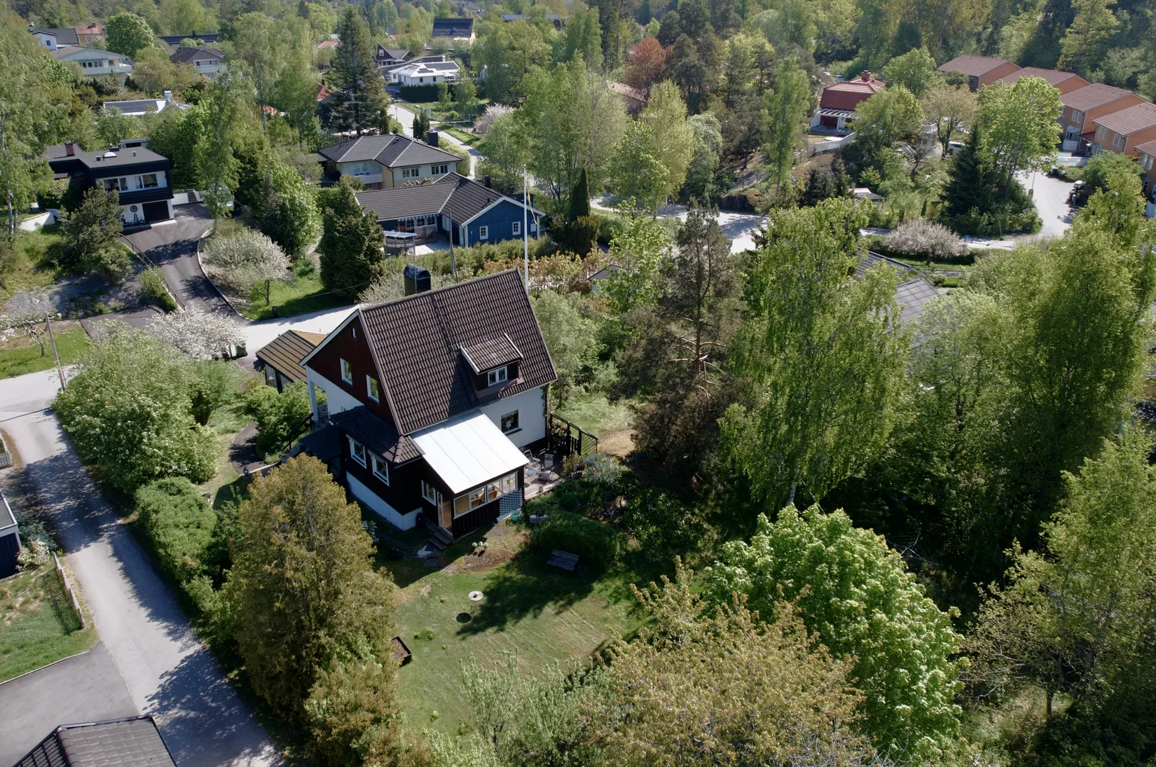 Villa, Holmgårdsvägen 64, Solgård, Huddinge