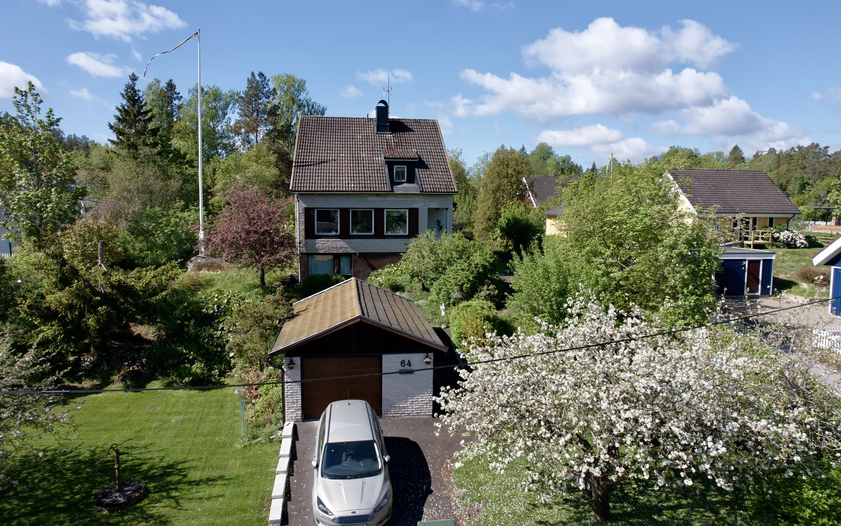 Villa, Holmgårdsvägen 64, Solgård, Huddinge
