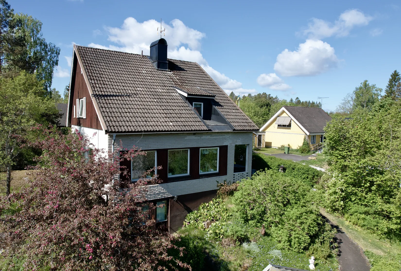 Villa, Holmgårdsvägen 64, Solgård, Huddinge