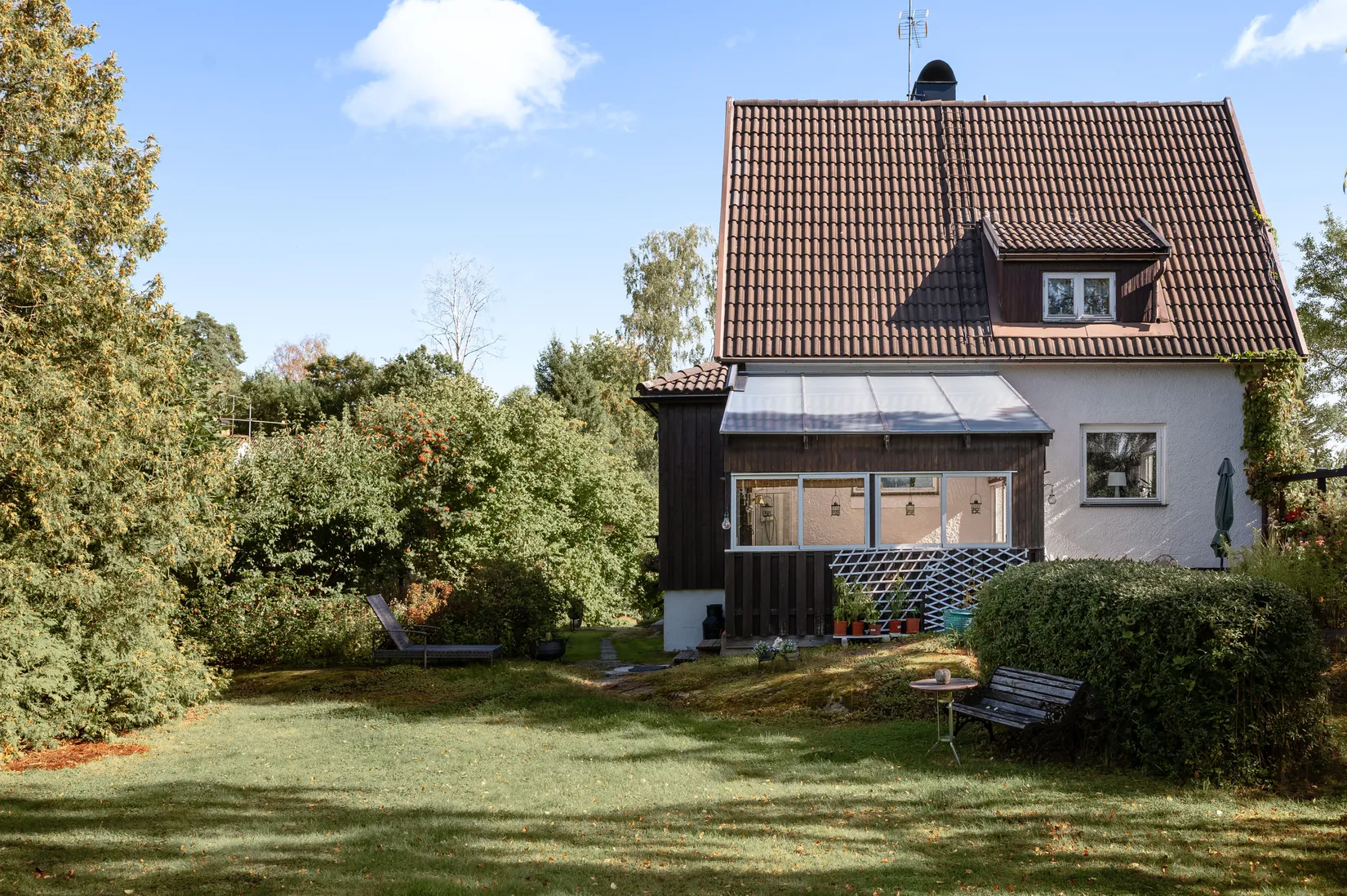 Villa, Holmgårdsvägen 64, Solgård, Huddinge