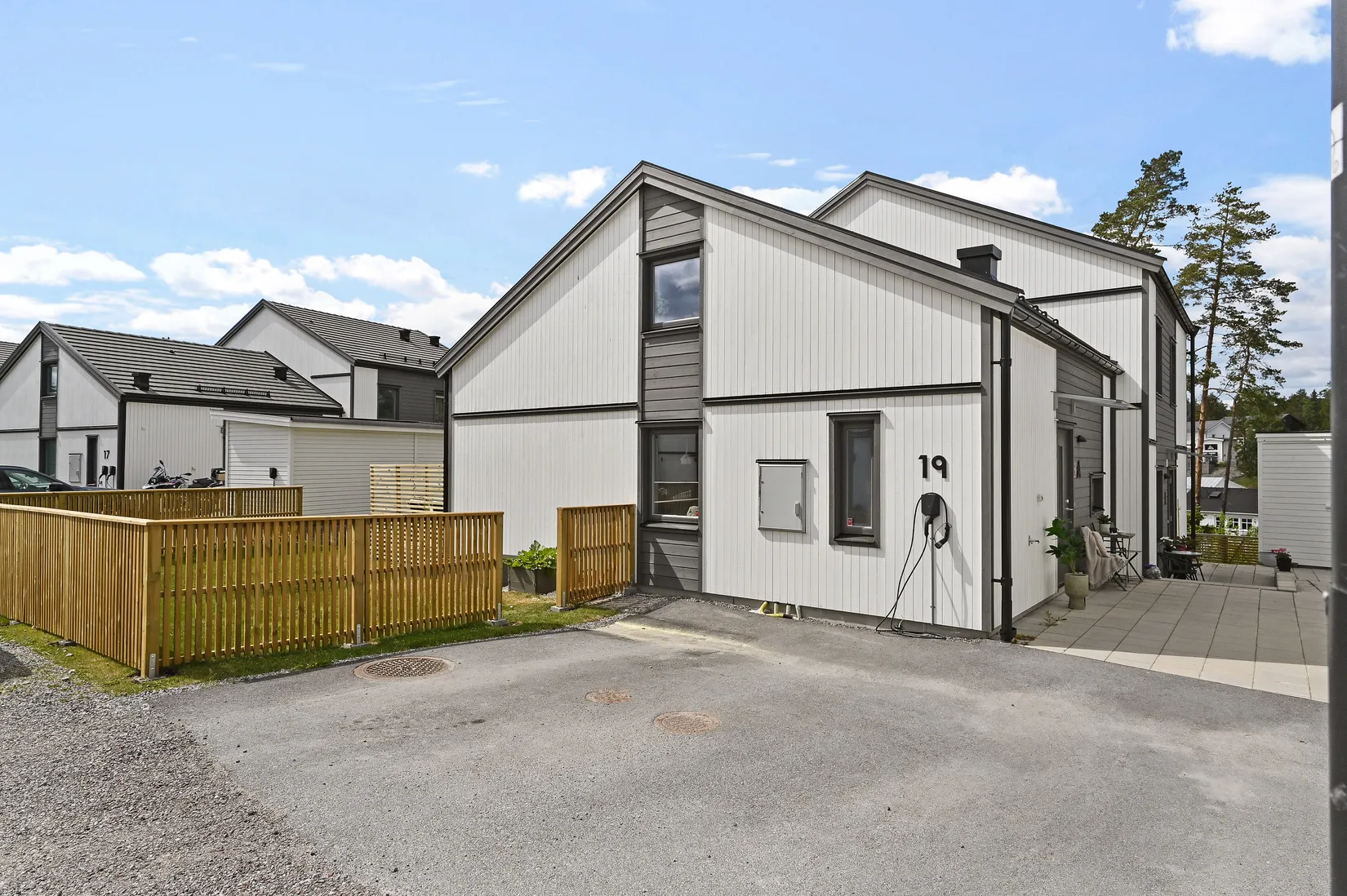 Radhus, Klavebacken 19A, Länna, Huddinge